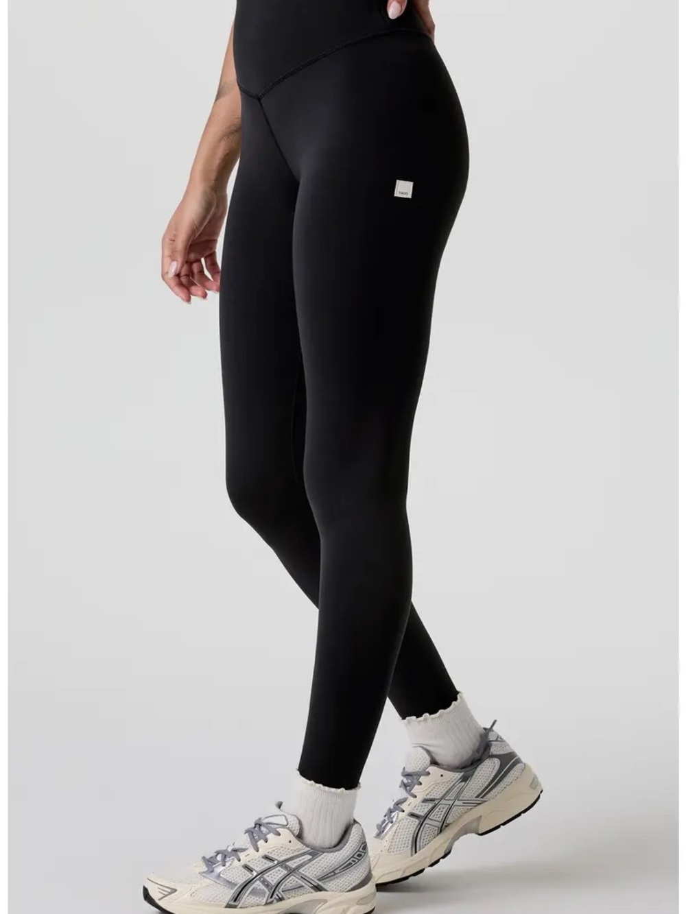 Vuori AllTheForm Leggings- Size L
